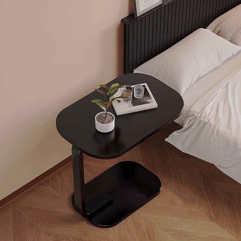 Meja kopi sampingan sofa